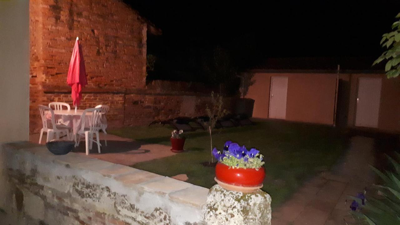 Auberge Des Chemins Moissac Exteriör bild